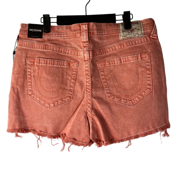 True Religion Maisie High Rise Shorts in Lobster Bisque color Size 32 NWT - Picture 2 of 10